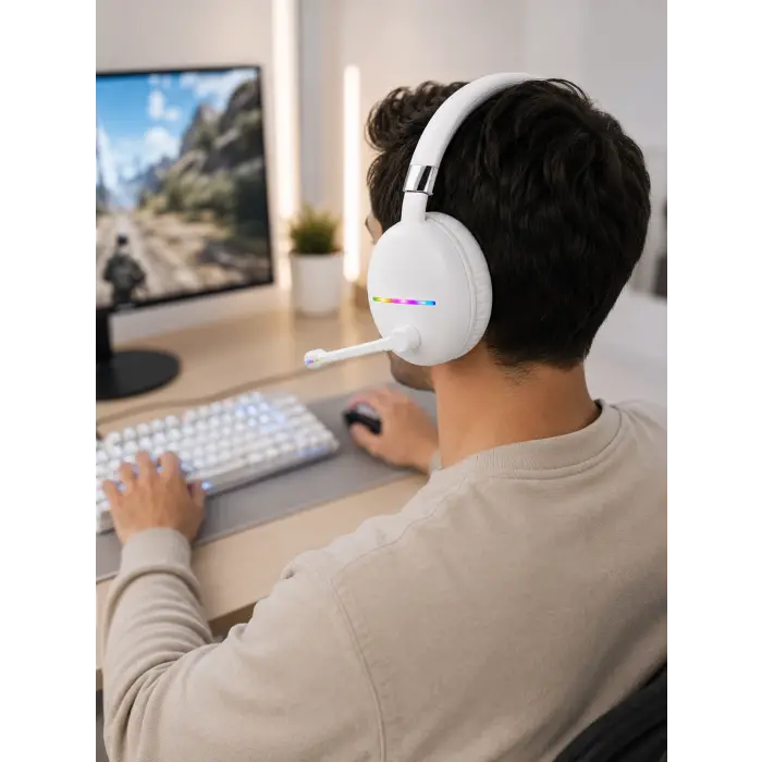 RGB BEYAZ KULAKLIK MAX-17