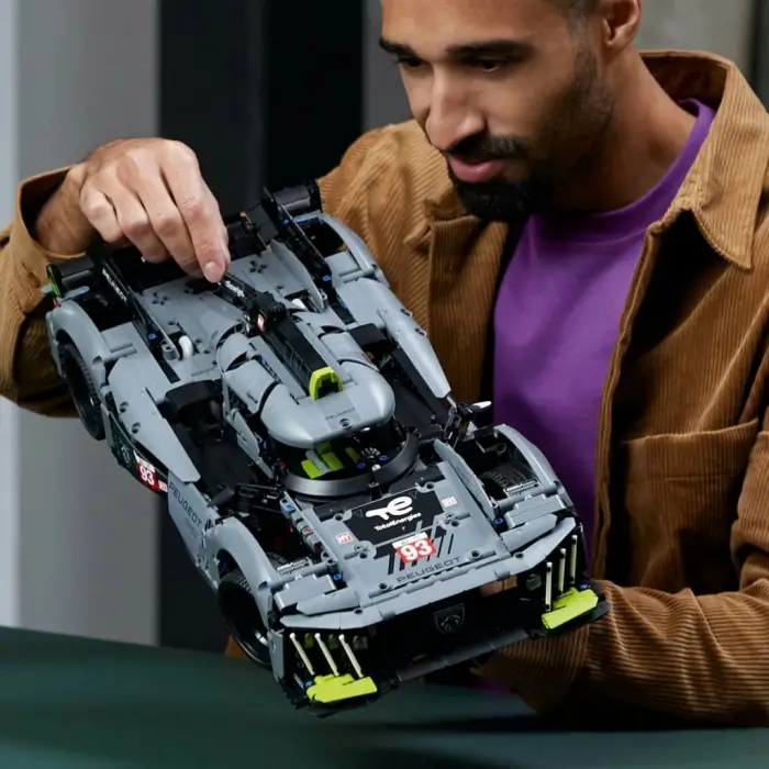 Technic PEUGEOT 9X8 24H Le Mans Hybrid Hypercar 42156