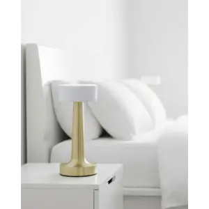 3 Renk Ayarlı LED Masa Lambası Dimmerli Modern Tasarım