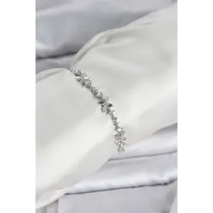 Gümüş Renk Yonca Model Zirkon Taşlı Asansörlü Kadın Bileklik