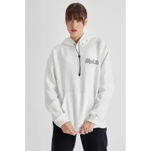 Kadın Oversize Kapüşonlu Cepli TUPAC Baskılı 3 İplik Pamuklu Hoodie Sweatshirt - Beyaz