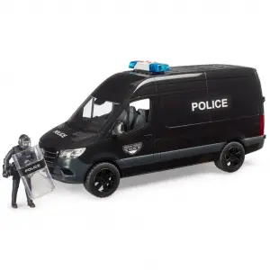 Özel Harekat Aracı ve Polis