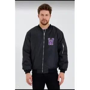 Wild One Baskılı Erkek Bomber Mont – Panter Desenli, Fermuarlı, Kapitone Astarlı Ceket - Siyah