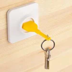 Yapışkanlı Priz Görünümlü Kapı Duvar Tipi Anahtarlık Askılık Bx40