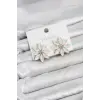 Beyaz Renk Kristal Taşlı Lotus Çiçek Model Kadın Küpe