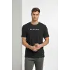 Erkek Wafıl Kumaş Tişört Regular Kalıp Bisiklet Yaka Baskılı T-Shirt - Siyah