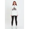 Kadın Oversize Kapüşonlu Cepli Baskılı 3 İplik Pamuklu Hoodie Sweatshirt - Beyaz