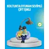 Romantik Çift Figürlü Okuyan Çift Masa Lambası Dekoratif LED Aydınlatma
