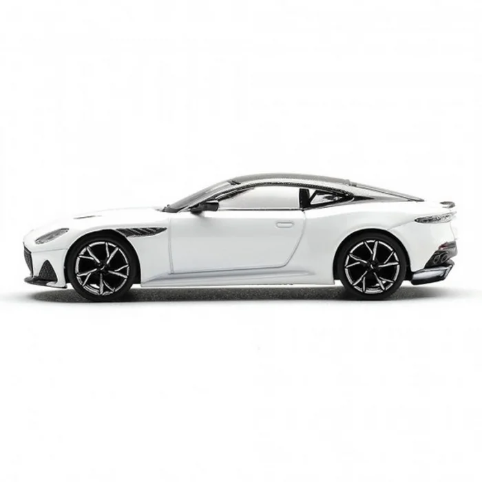 1/64 Aston Martin DBS Stratus White
