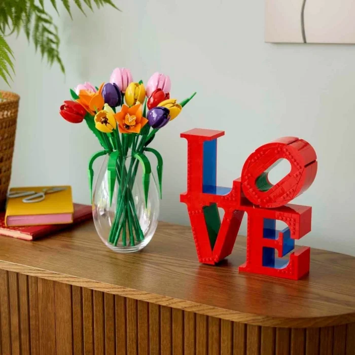 11501 Botanicals Lale Buketi 576 parça +18 yaş