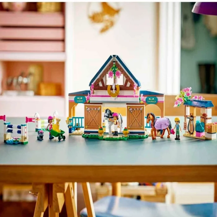 42688 Binicilik Akademisi 735 parça +7 yaş