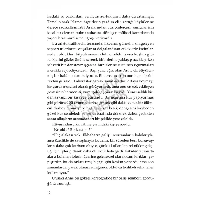 Pak İnsanlar Ülkesinde [Paperback] [Mar 12, 2025] Kenize Mourad and Süleyman Doğru