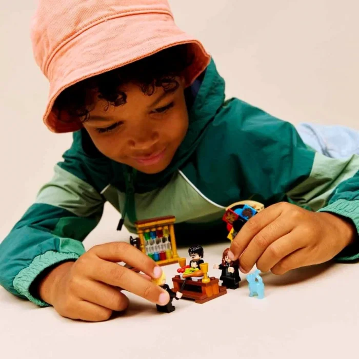 76460 Hogwarts Şatosu: Seçmen Şapka Töreni 124 parça +7 yaş