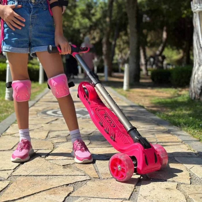 Cool Wheels 3 Tekerlekli Işıklı Maxi Scooter Pembe