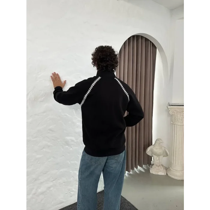 Erkek Oversize Dik Yaka Fermuarlı Sweatshirt - Zincir Nakışli Kanguru Cepli - Siyah