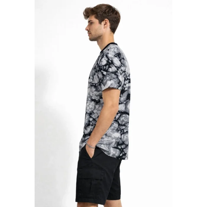 Erkek Siyah Gri Taş Desenli Tişört – Regular Fit, Bisiklet Yaka, Dijital Baskılı Modern Tasarım T-Shirt - Siyah