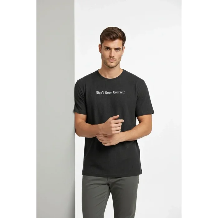 Erkek Wafıl Kumaş Tişört Regular Kalıp Bisiklet Yaka Baskılı T-Shirt - Siyah