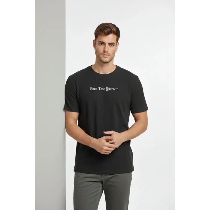 Erkek Wafıl Kumaş Tişört Regular Kalıp Bisiklet Yaka Baskılı T-Shirt - Siyah