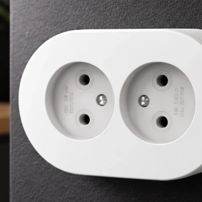 İkili Beyaz Topraklı Sıva Üstü Priz - Modern Elektrik Çiftli Priz