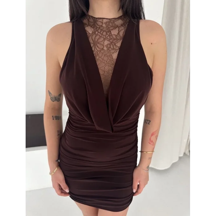 Kadın Dantel Detaylı Derin Dekolte Drapeli Mini Elbise Şık Kolsuz - Kahvrenegi
