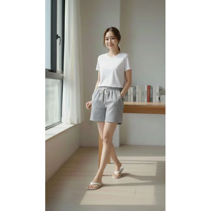 Kadın Pötikareli Şort – Beli Lastikli Bağcıklı, Cepli, Rahat Kesim Günlük Yazlık Şort - Füme