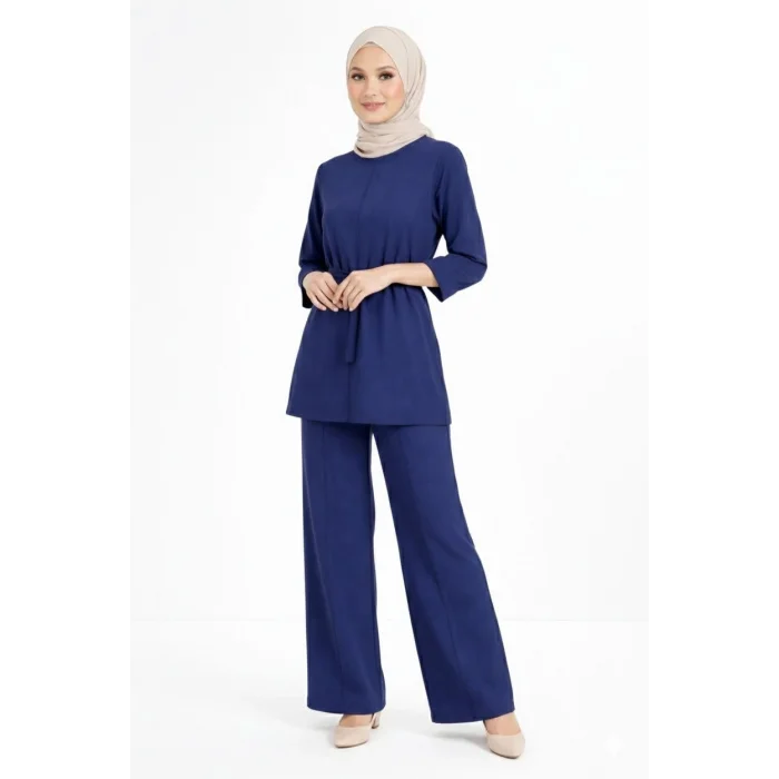 Osy Modal yumuşak dokulu Kadın Kuşaklı Tesettür Takım Salaş Kalıp 4/3 Kol Katlanmış kol İkili Takım - Lacivert