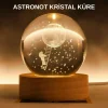 3D Astronot Kristal Küre Gece Lambası USB Ahşap Standlı Dekoratif Işık