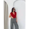 Kadın Vatkalı Kolsuz V Yaka Drapeli Crop Bluz Likralı Fit - Kırmızı