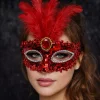 Lüks Kırmızı Tüylü Taşlı Balo Maskesi