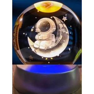 Ay Üstünde Astronot Tasarımlı Plastik Altlıklı Işıklı Cam Küre