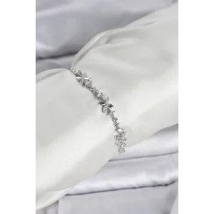 Gümüş Renk Yonca Model Zirkon Taşlı Asansörlü Kadın Bileklik