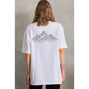 Kadın Nihilist Penguen Özel Tasarım Oversize Bisiklet Yaka Tişört - Beyaz