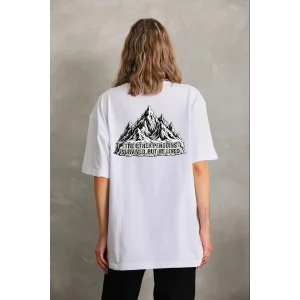 Kadın T-Shirt Nihilist Penguen Baskılı Bisiklet Yaka Kısa kol yazlık Tişört - Beyaz