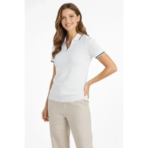 Kadın Triko Kumaş Yakalı Düğmesiz Açık Yaka Fitilli Kısa Kollu Regular Fit Tişört T-shirt - Beyaz