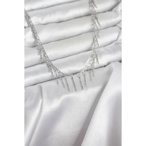 Pirinç Gümüş Renk Saçaklı Model Kadın Kolye