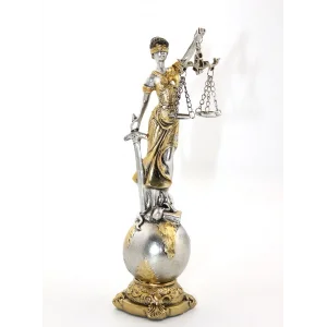 Polyester Adalet Figürü