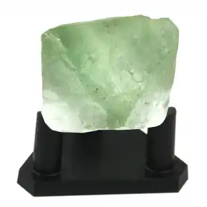 Natgeo Parlayan Kristal Lab