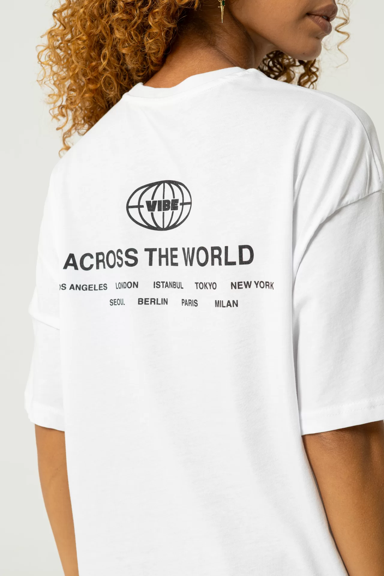 Across The World Oversize Beyaz T-Shirt