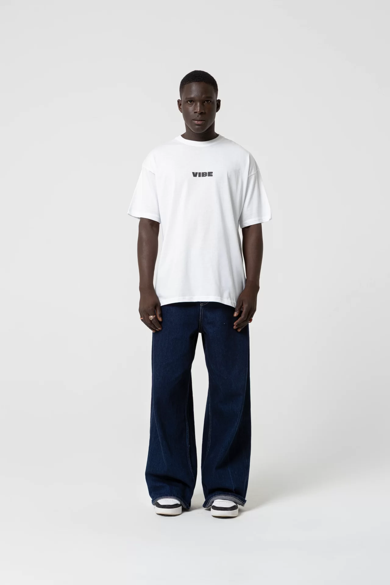 Across The World Oversize Beyaz T-Shirt
