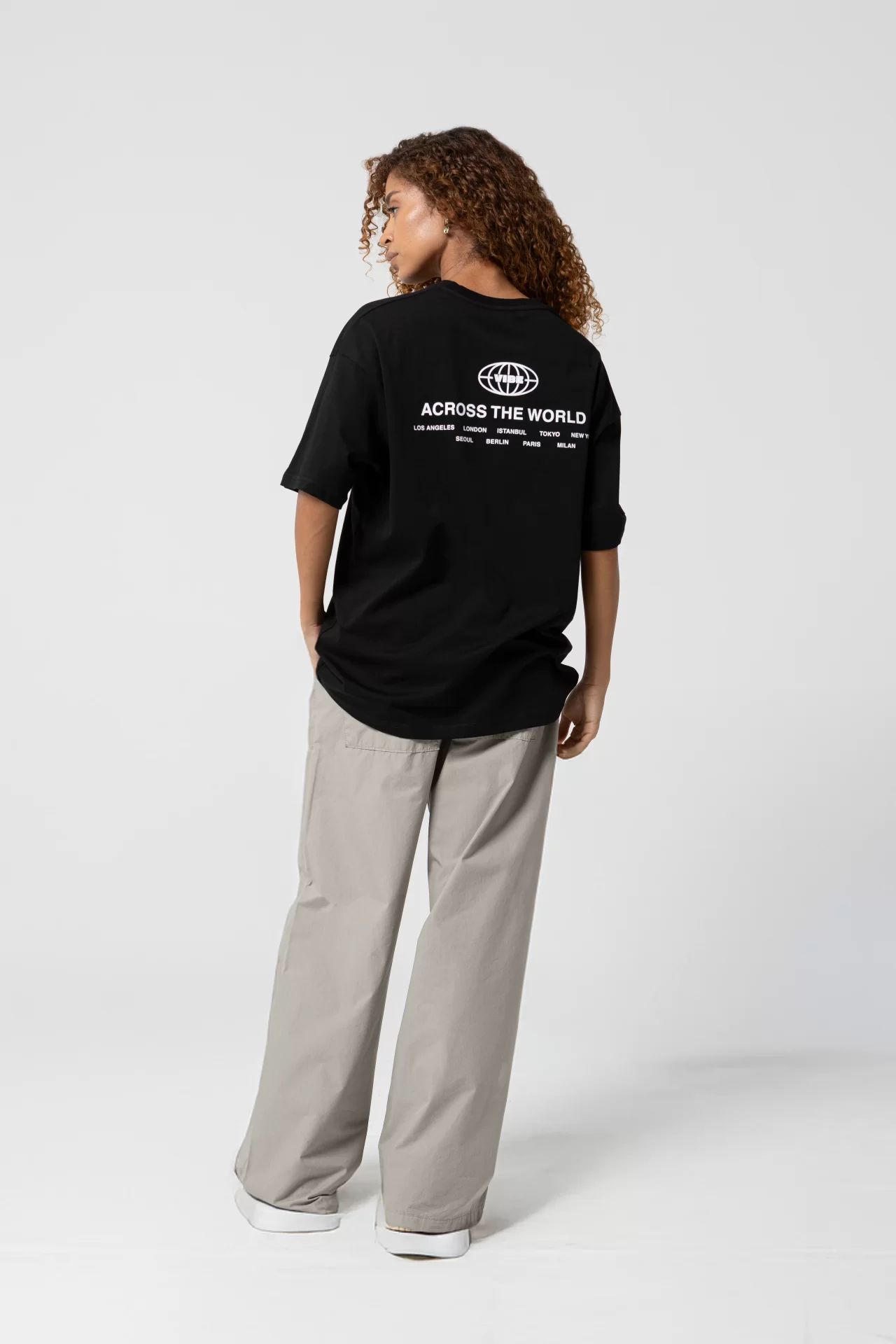 Across The World Oversize Siyah T-Shirt