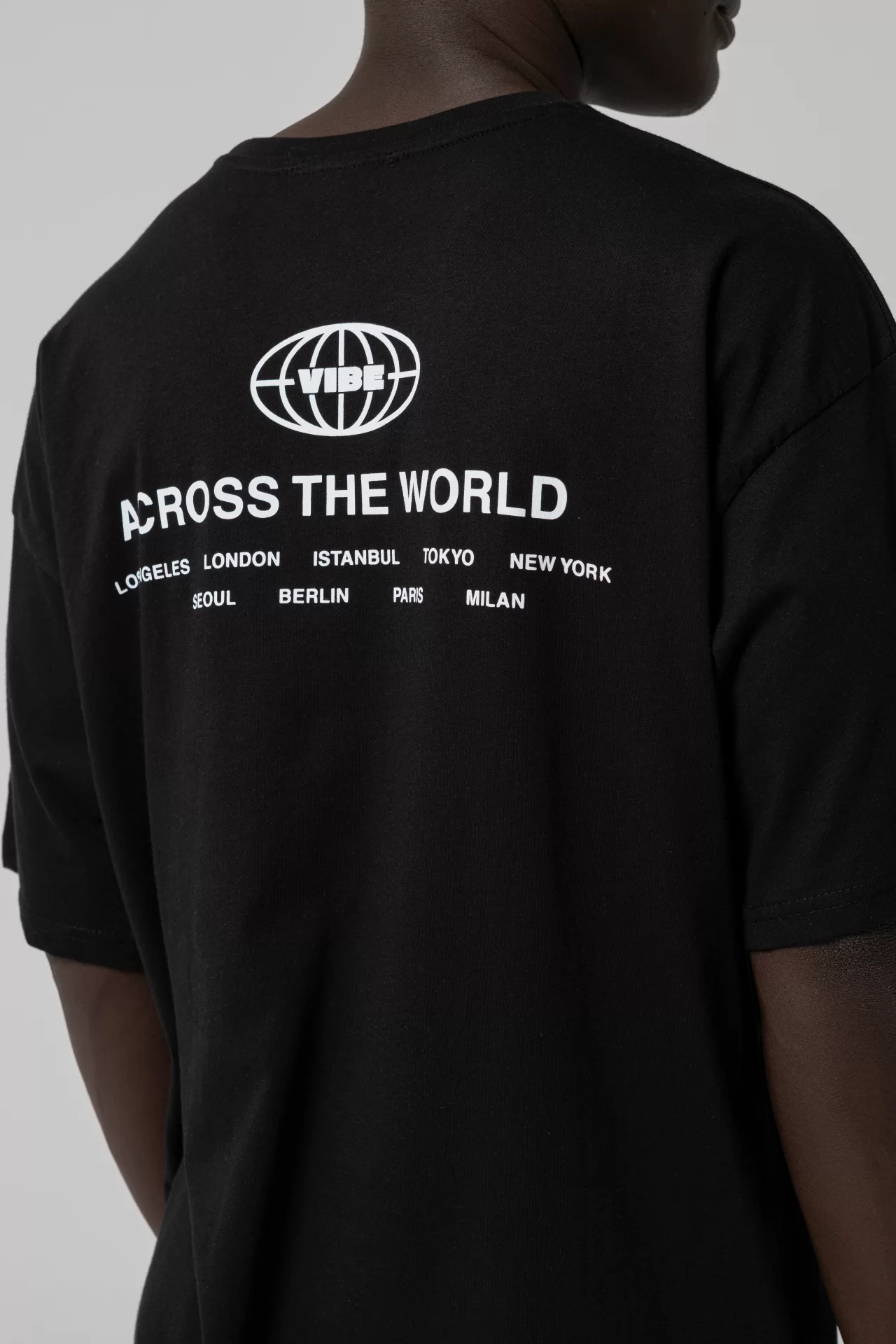 Across The World Oversize Siyah T-Shirt