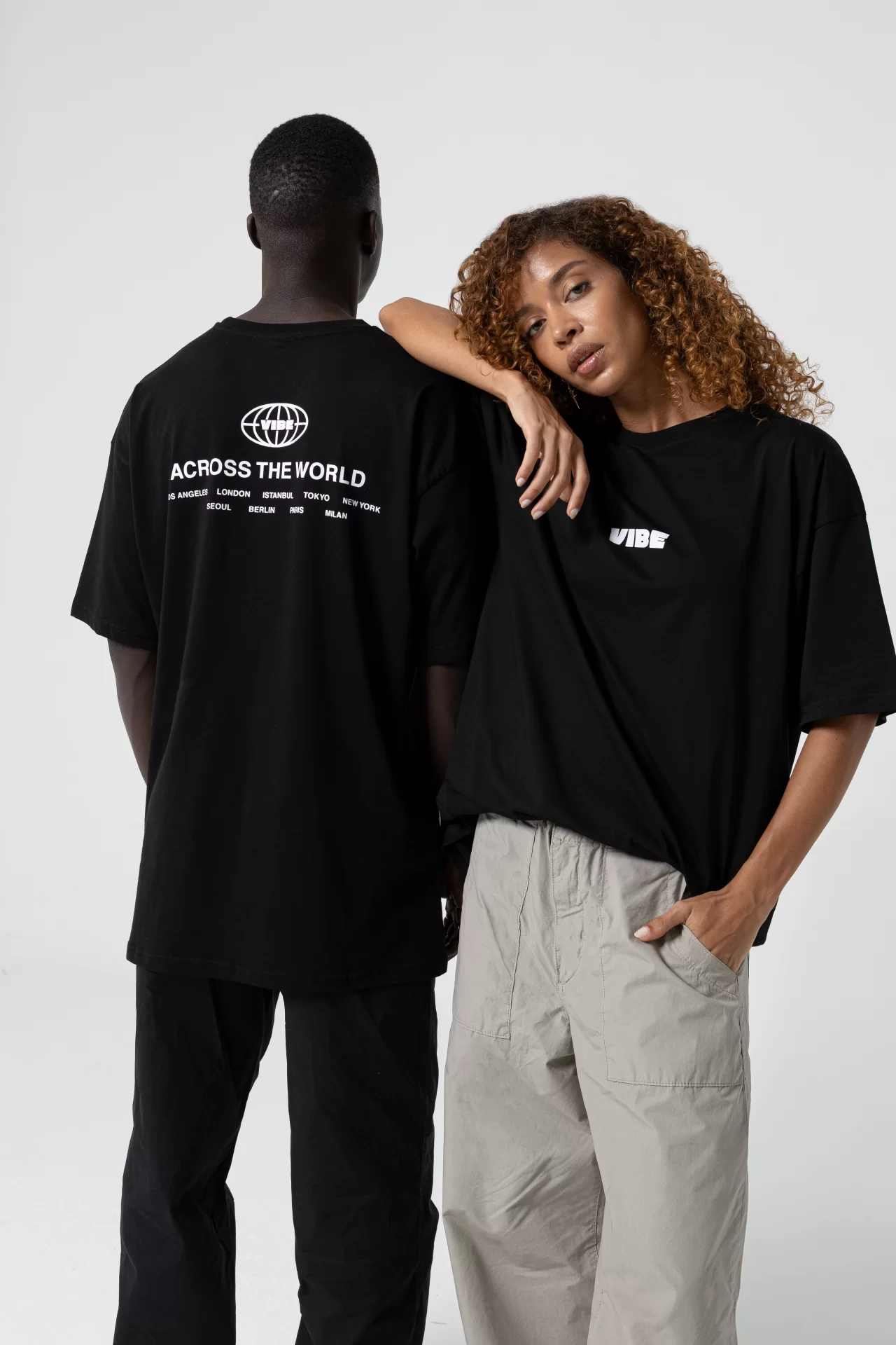 Across The World Oversize Siyah T-Shirt