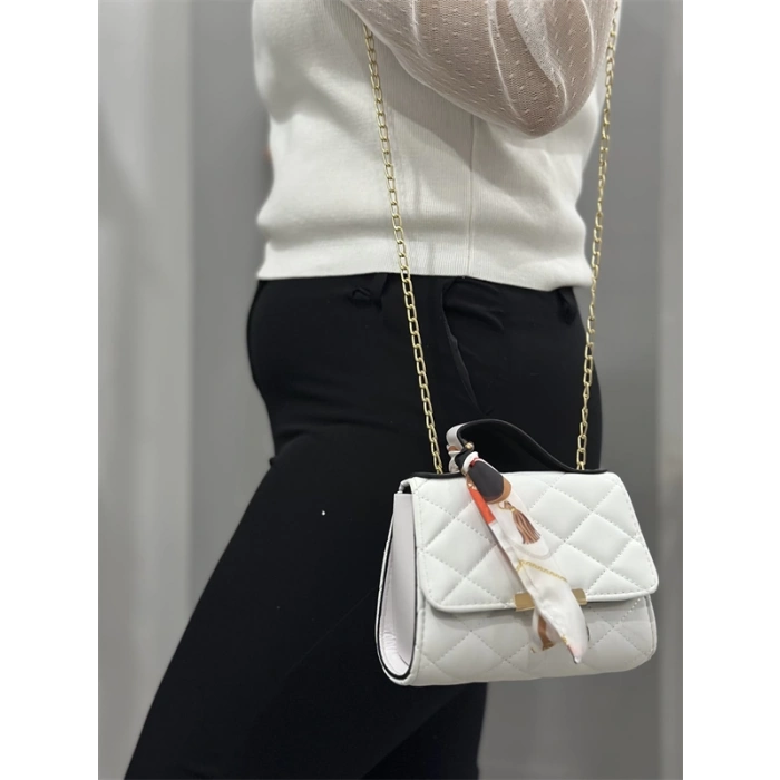 Beyaz cilt zoje çanta