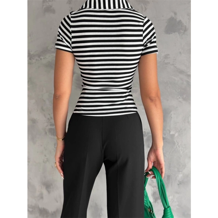 Çizgili Kaşkorse V Yaka Tişört Siyahbeyaz