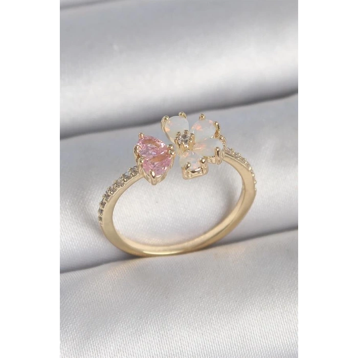 Pirinç Gold Renk Beyaz Mineli Pembe Zirkon Taşlı Çiçek Model Kadın Yüzük
