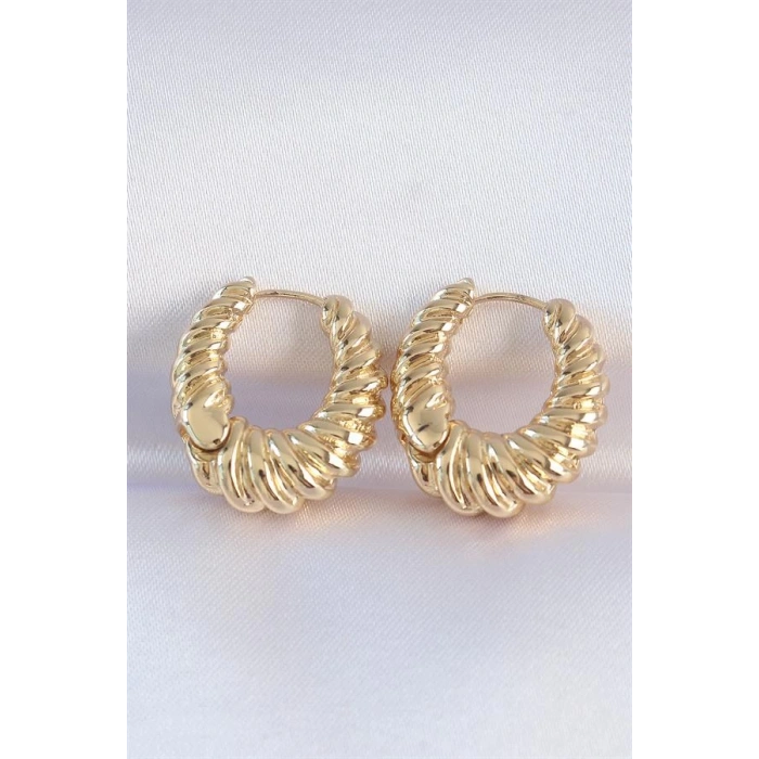 Pirinç Gold Renk Tırtık Detay Bombeli Halka Küpe