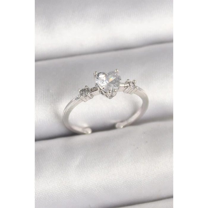 Pirinç Gümüş Renk Zirkon Taşlı Kalp Model Ayarlanabilir Kadın Yüzük