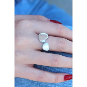 Gümüş Renk Kalp Model Kadın Yüzük