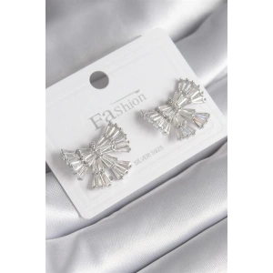 Pirinç Gümüş Renk Zirkon Taşlı Kurdele Model Kadın Küp