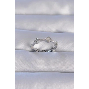 Pirinç Gümüş Renk Zirkon Taşlı Yonca Model Ayarlanabilir Yüzük